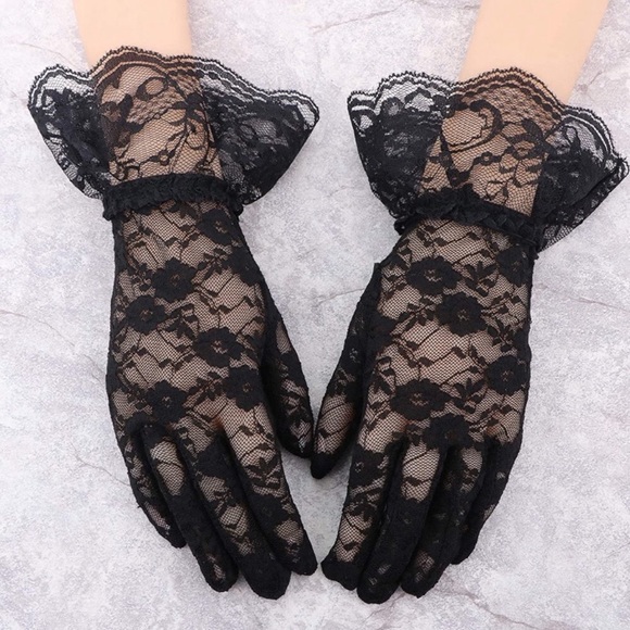 Sheer Lace Gloves - Picture 1 of 3